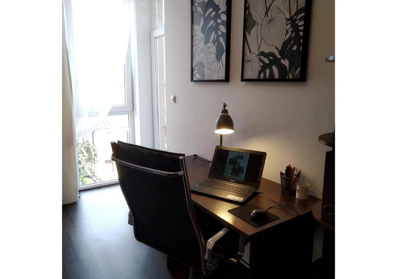 Sunny Penthouse With Roof Gardens Overlooking The Warsaw Palace Of Culture Pruszkow Luaran gambar