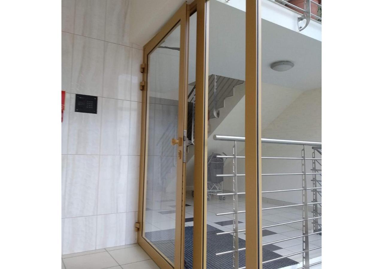 Sunny Penthouse With Roof Gardens Overlooking The Warsaw Palace Of Culture Pruszkow Luaran gambar